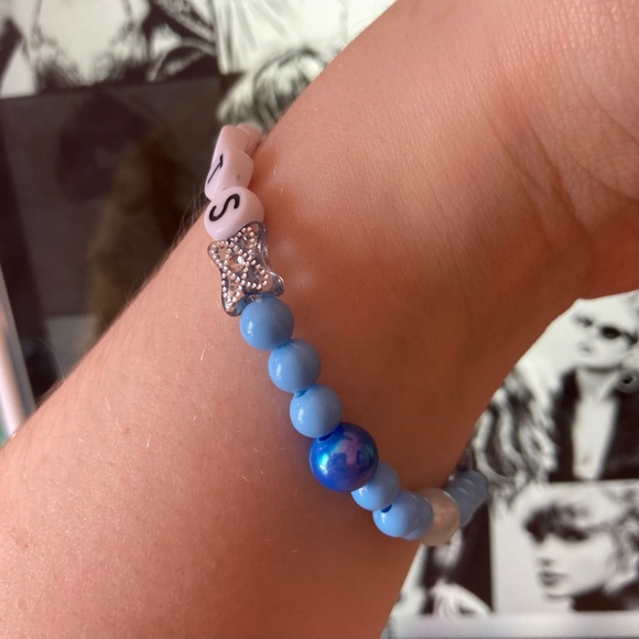 Taylor Swift Eras Tour Friendship Bracelet - Picture 4 of 4